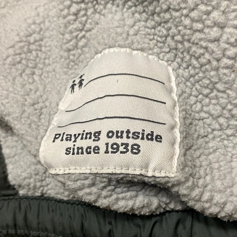 Kid’s Columbia Quilted Forest Green Large Jacket with Hood Fall Outdoor Camping